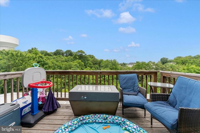 31 MOSES DR, Martinsburg, WV 25405