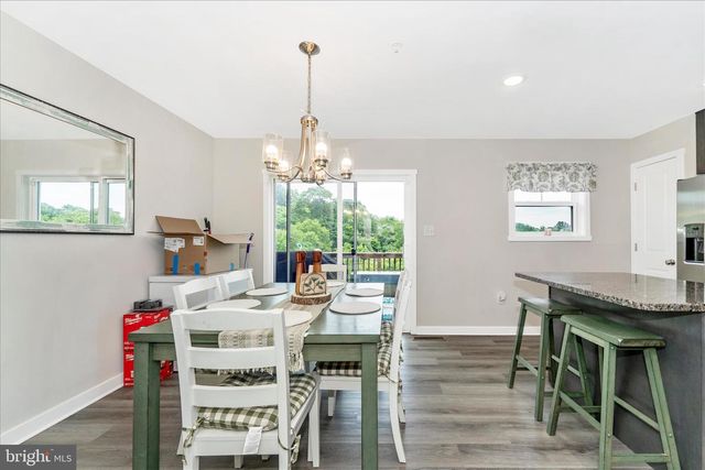 31 MOSES DR, Martinsburg, WV 25405