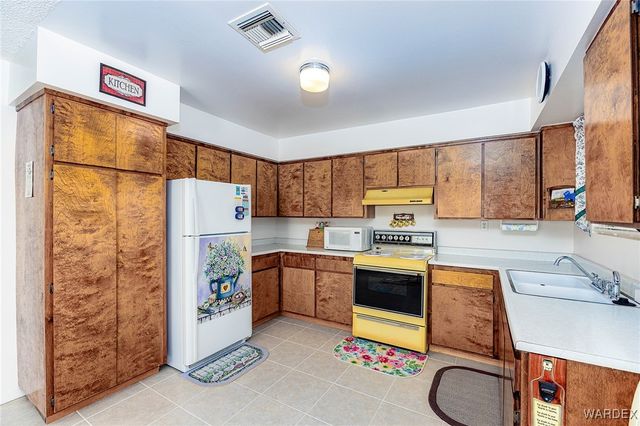 4568 E Kayenta Drive, Topock, AZ 86436