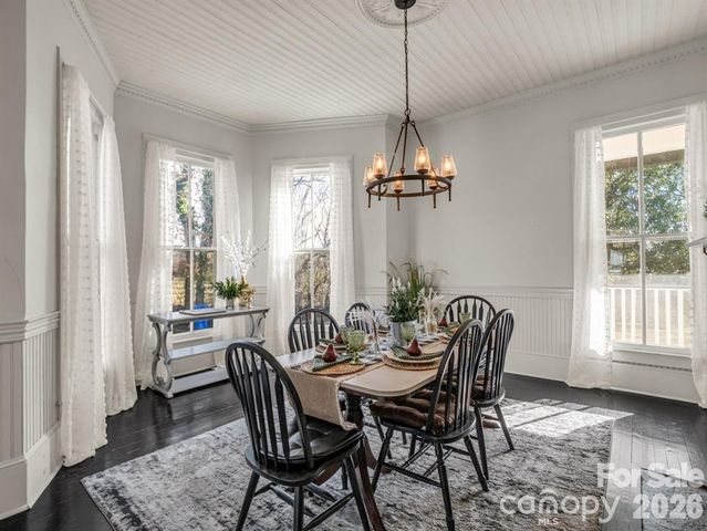 219 Stoney Mountain Road, Hendersonville, NC 28791