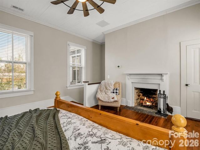 219 Stoney Mountain Road, Hendersonville, NC 28791