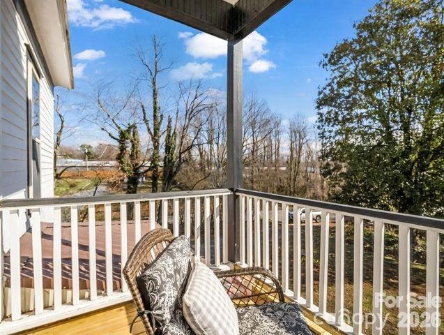 219 Stoney Mountain Road, Hendersonville, NC 28791
