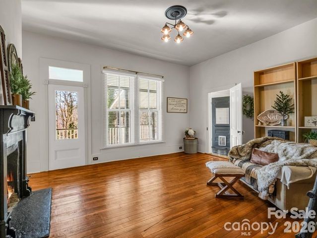 219 Stoney Mountain Road, Hendersonville, NC 28791