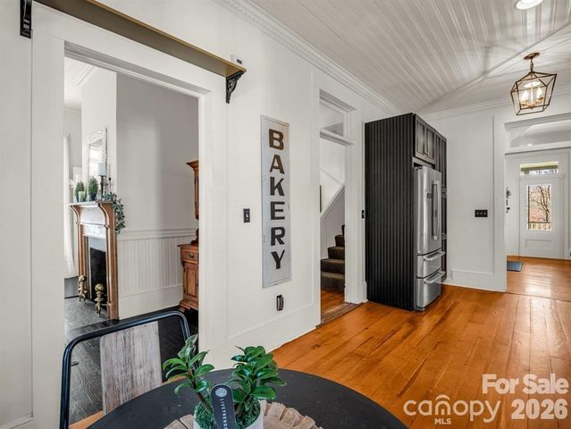 219 Stoney Mountain Road, Hendersonville, NC 28791