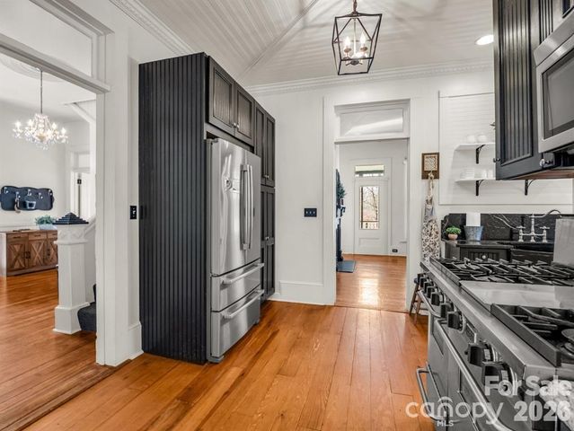 219 Stoney Mountain Road, Hendersonville, NC 28791