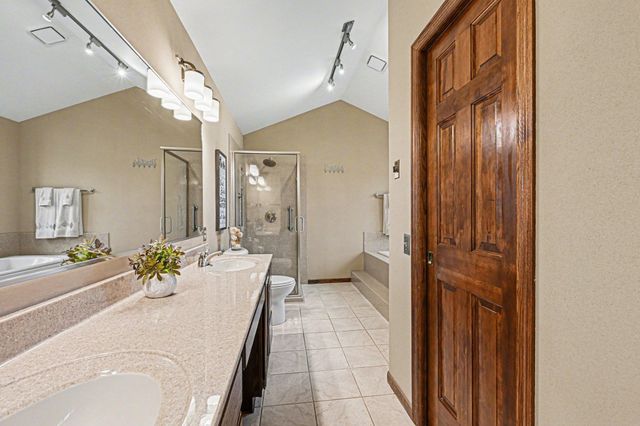12126 Gantry Lane, Apple Valley, MN 55124