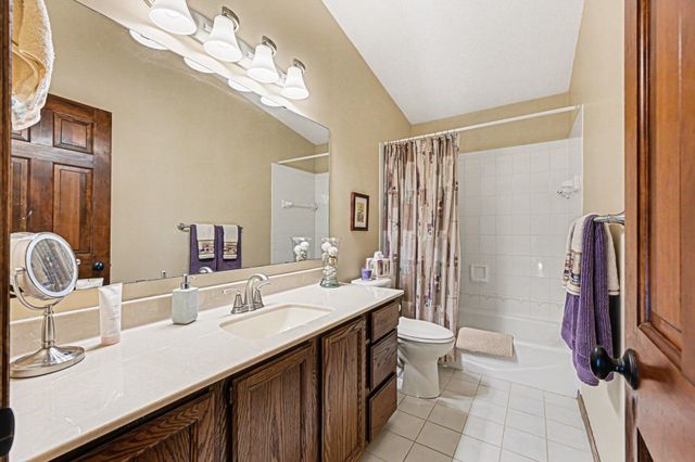 12126 Gantry Lane, Apple Valley, MN 55124