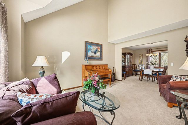 12126 Gantry Lane, Apple Valley, MN 55124