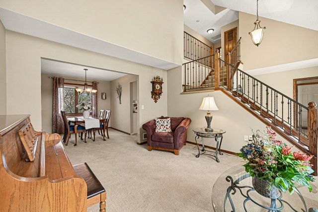 12126 Gantry Lane, Apple Valley, MN 55124