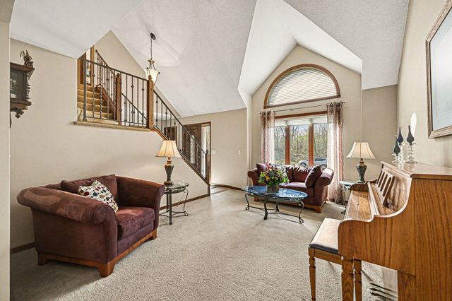 12126 Gantry Lane, Apple Valley, MN 55124