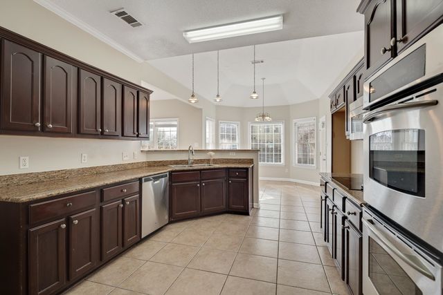 1403 HAMILTON HILL DR, Cordova, TN 38016