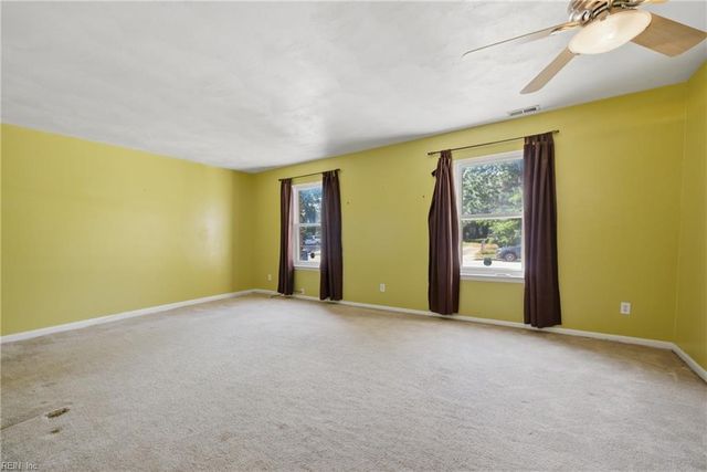 5622 Fanshaw CT, Virginia Beach, VA 23462