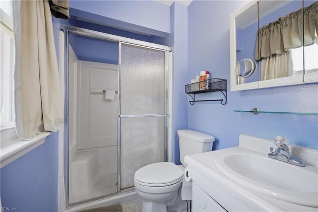 5622 Fanshaw CT, Virginia Beach, VA 23462