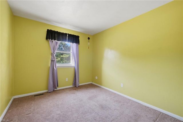 5622 Fanshaw CT, Virginia Beach, VA 23462