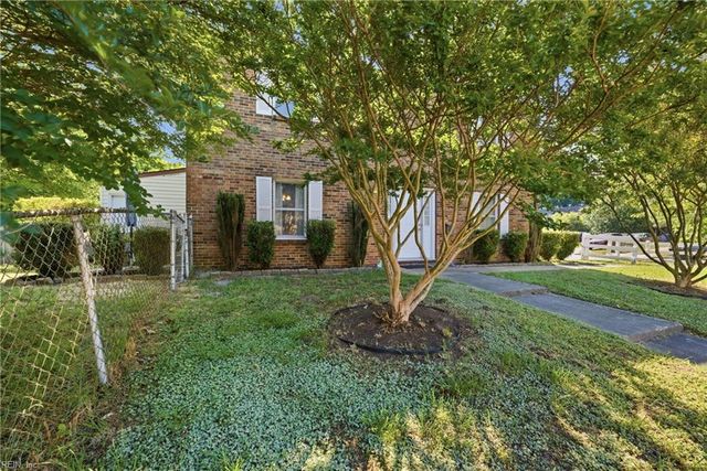 5622 Fanshaw CT, Virginia Beach, VA 23462