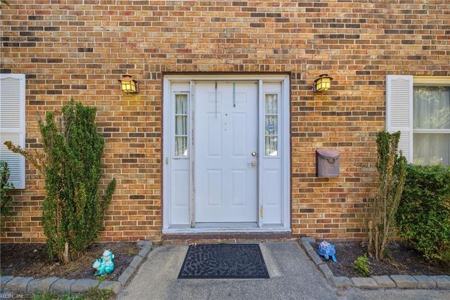5622 Fanshaw CT, Virginia Beach, VA 23462