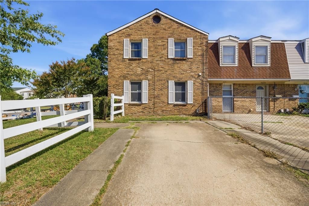 5622 Fanshaw CT, Virginia Beach, VA 23462