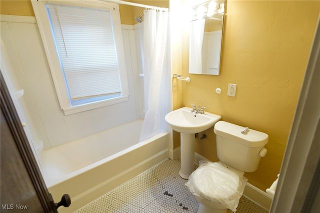 1365 Phelps Avenue 4, Lakewood, OH 44107