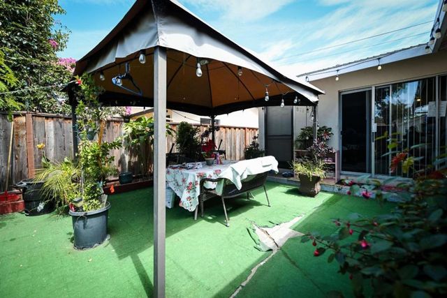 San Junipero Drive, Sunnyvale, CA 94085