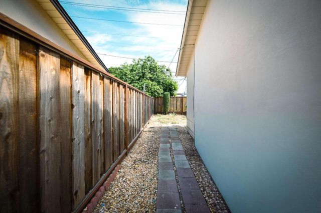 San Junipero Drive, Sunnyvale, CA 94085