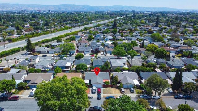 San Junipero Drive, Sunnyvale, CA 94085
