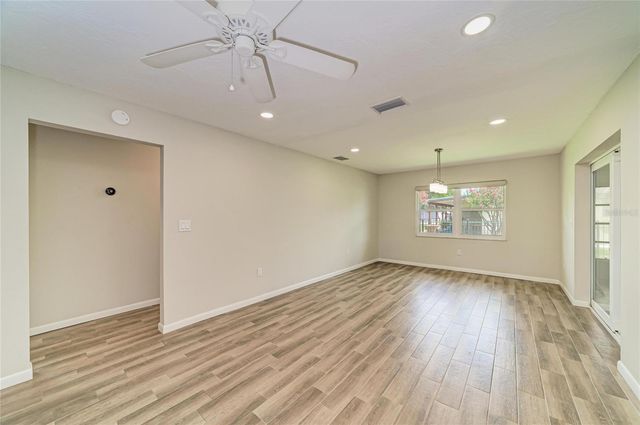 2011 37TH STREET W, Bradenton, FL 34205