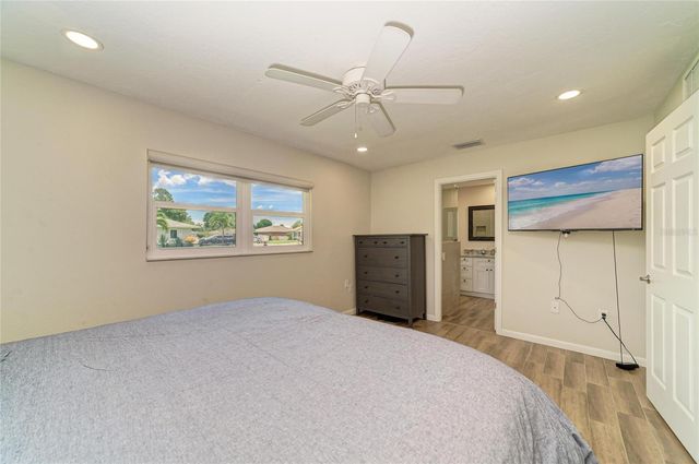 2011 37TH STREET W, Bradenton, FL 34205