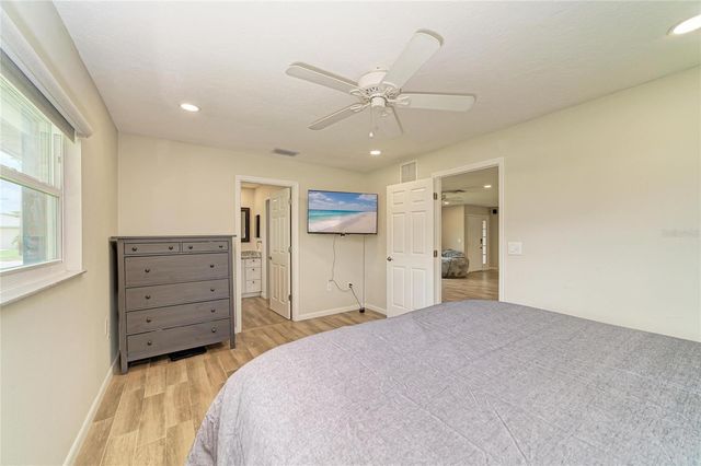 2011 37TH STREET W, Bradenton, FL 34205