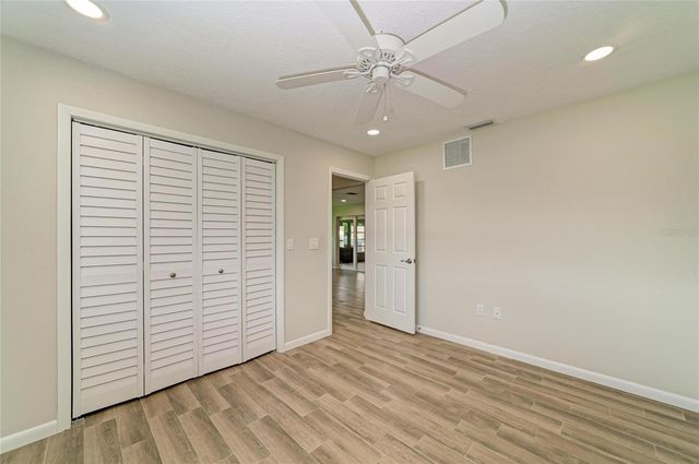 2011 37TH STREET W, Bradenton, FL 34205