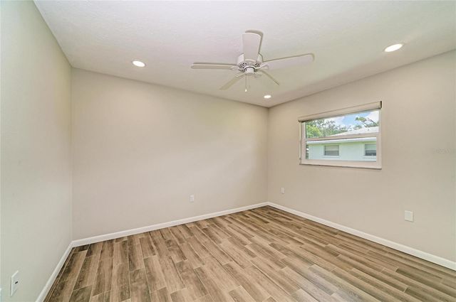 2011 37TH STREET W, Bradenton, FL 34205