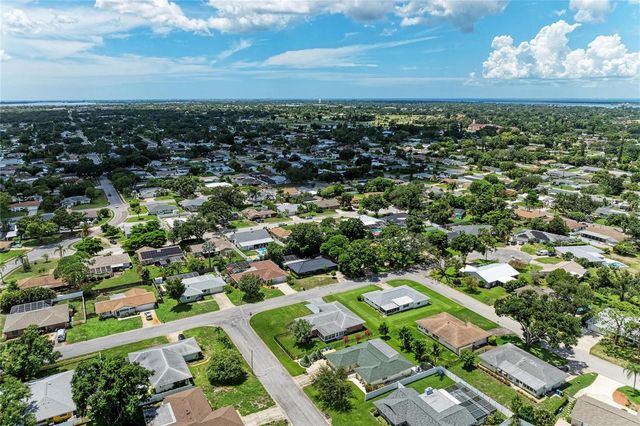 2011 37TH STREET W, Bradenton, FL 34205