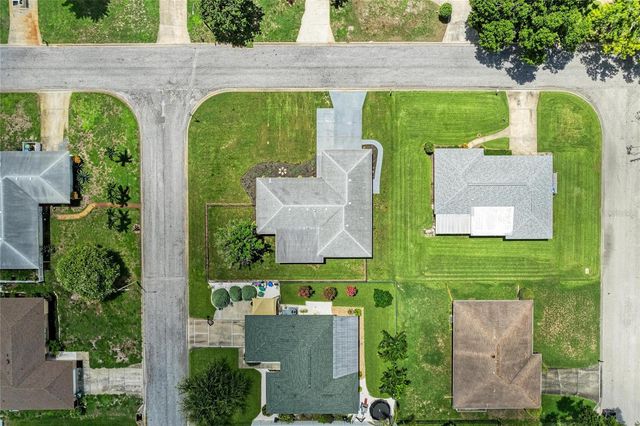 2011 37TH STREET W, Bradenton, FL 34205
