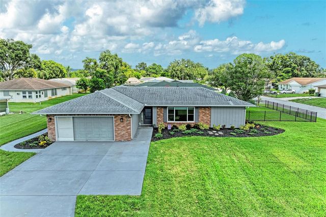 2011 37TH STREET W, Bradenton, FL 34205