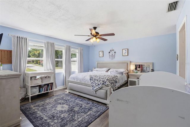 17256 NW 250TH WAY, High Springs, FL 32643