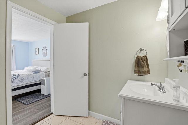 17256 NW 250TH WAY, High Springs, FL 32643