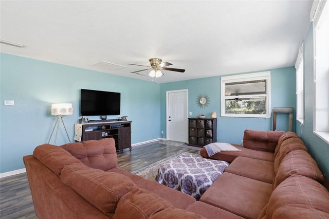 17256 NW 250TH WAY, High Springs, FL 32643