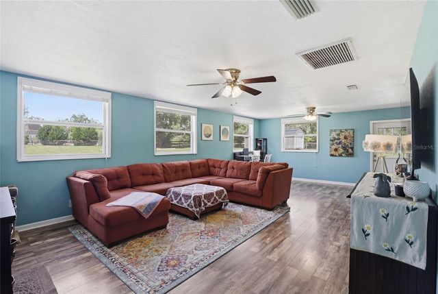 17256 NW 250TH WAY, High Springs, FL 32643