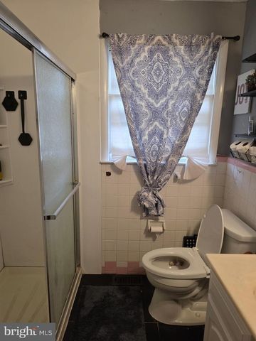 711 W MADISON AVE, Magnolia, NJ 08049