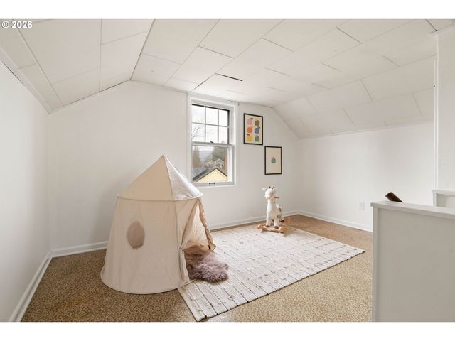 6729 N MCKENNA Ave, Portland, OR 97203