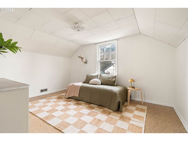 6729 N MCKENNA Ave, Portland, OR 97203