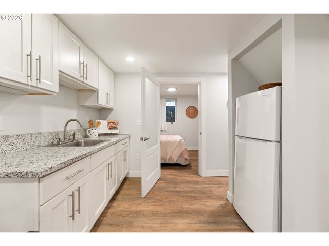 6729 N MCKENNA Ave, Portland, OR 97203