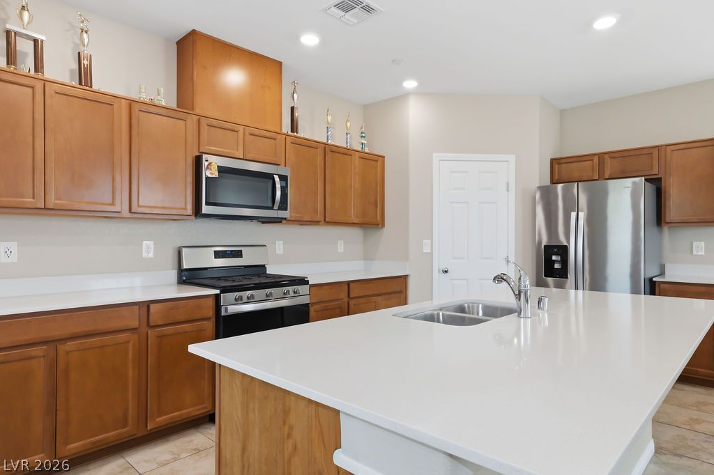 6812 Vacarez Drive, Las Vegas, NV 89149 — photo 4