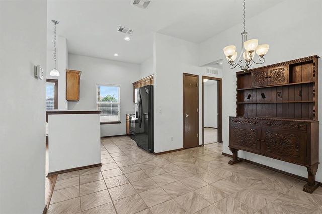 19104 Visto Drive, Edmond, OK 73012