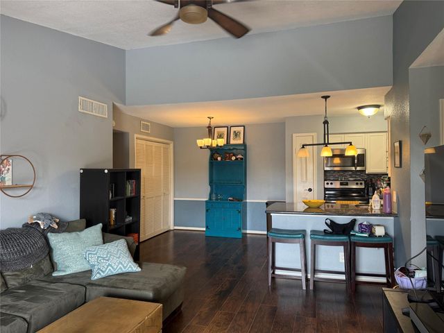 2120 El Paseo Street 408, Houston, TX 77054