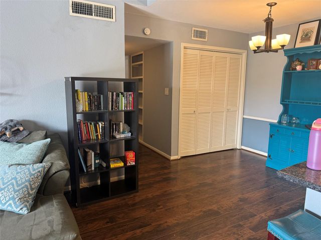 2120 El Paseo Street 408, Houston, TX 77054