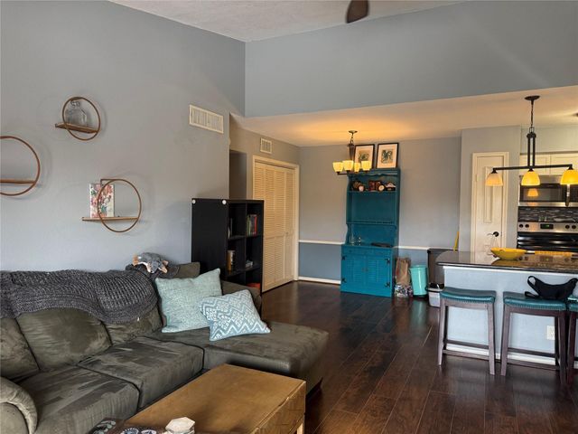 2120 El Paseo Street 408, Houston, TX 77054