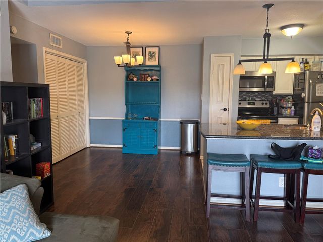 2120 El Paseo Street 408, Houston, TX 77054