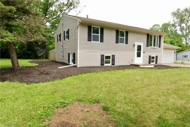 1273 Spruce Tree Lane, Amherst, OH 44001