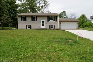 1273 Spruce Tree Lane, Amherst, OH 44001