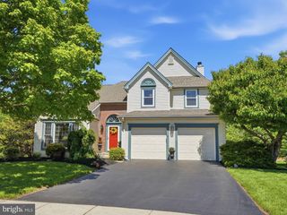 17 HILL HAVEN CT, Newtown, PA 18940